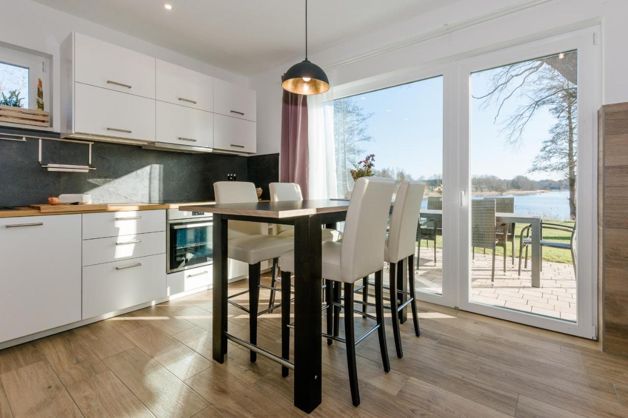 5 Sterne Ferienhaus Direkt Am See Mit Sauna-Kamin-Garten Krakow am See Luaran gambar